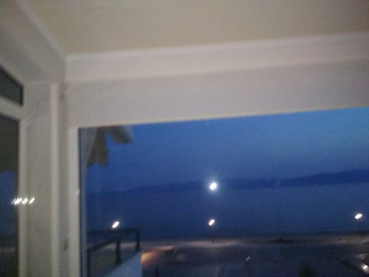Luxury Sea View Apartment Ofrínion Exterior foto